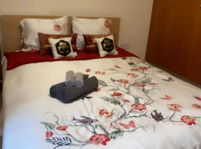 Larnaca Beach Apartment Διαμέρισμα *