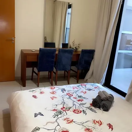 Apartamento Larnaca Beach Apartment *
