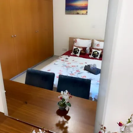 Apartamento Larnaca Beach Apartment