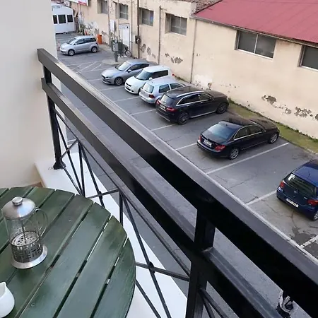 Апартаменти Larnaca Beach Apartment