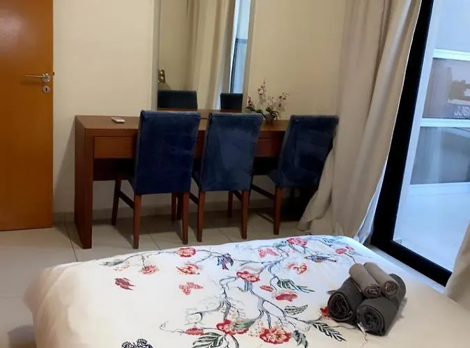 Διαμέρισμα Larnaca Beach Apartment *