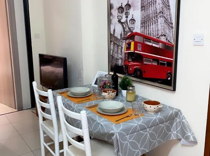 Larnaca Beach Apartment Διαμέρισμα Λάρνακα